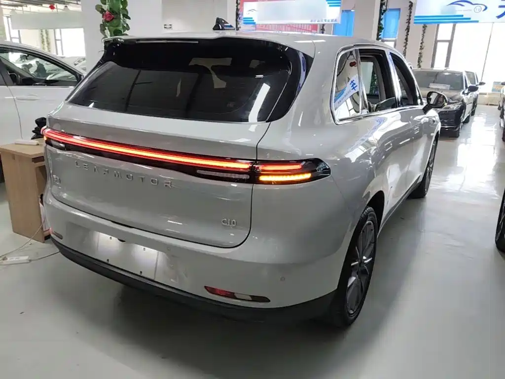 Leapmotor Leapmotor C10 — миниатюра 7