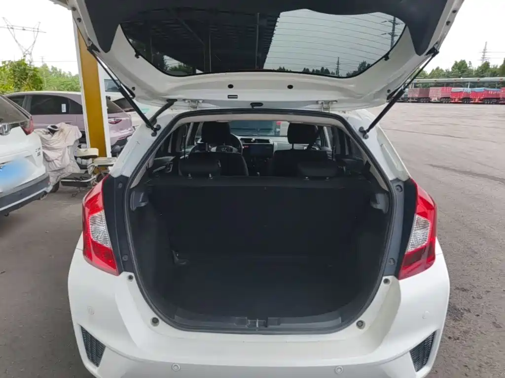 Honda Fit — миниатюра 19