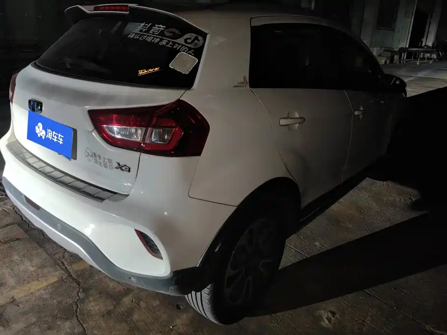 Geely Vision X3 — миниатюра 3