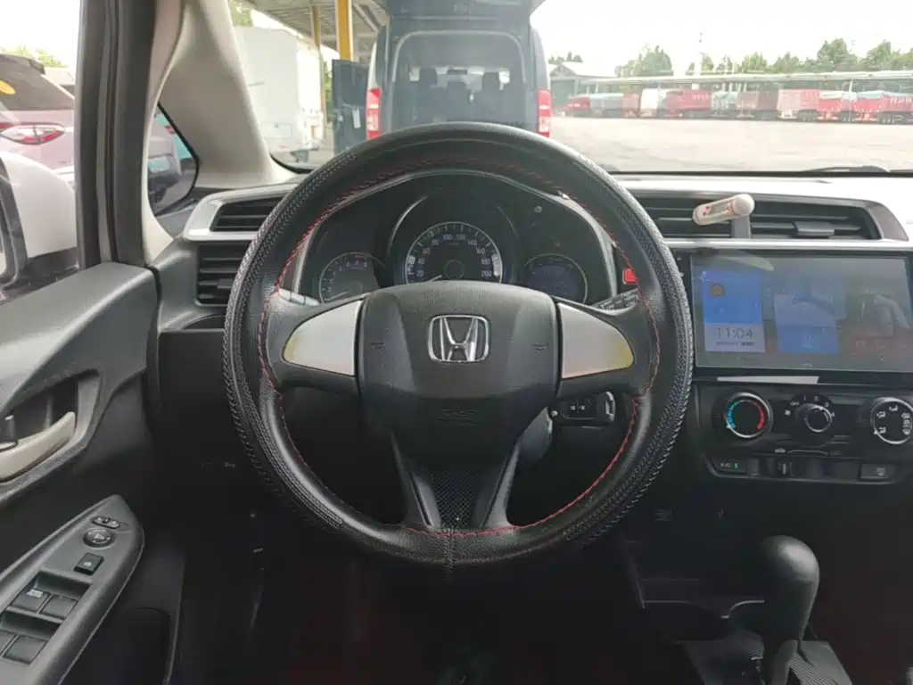 Honda Fit — миниатюра 11