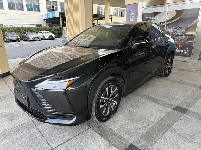 LEXUS RZ 2024