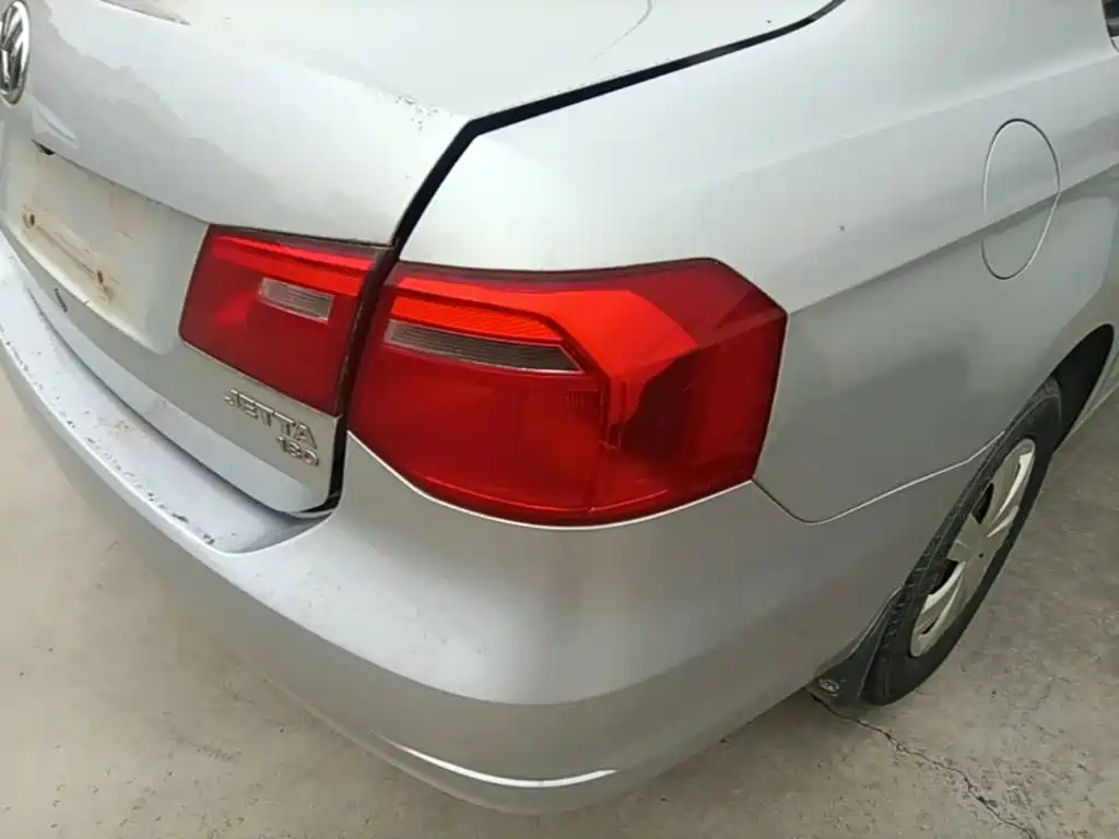 Volkswagen Jetta — миниатюра 8
