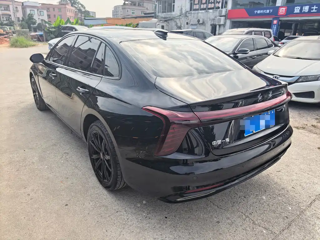 Hongqi Hongqi H5 — миниатюра 12