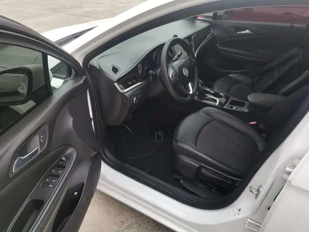 Buick Verano — миниатюра 16