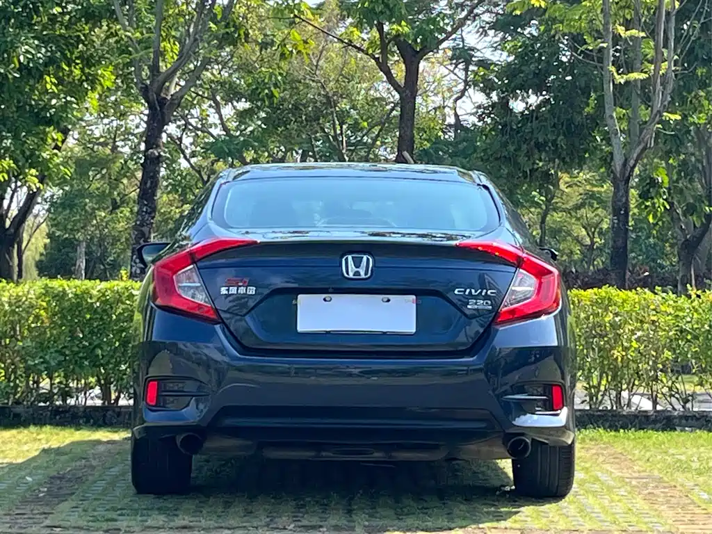 Honda Civic — миниатюра 8