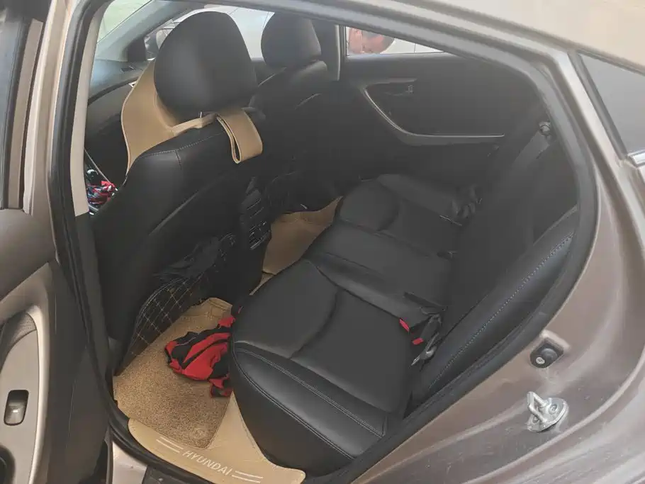 Hyundai Elantra Langdong — миниатюра 11
