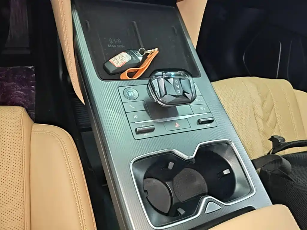 BYD L DM-i — миниатюра 14