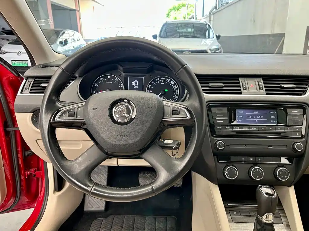 Skoda Octavia — миниатюра 12