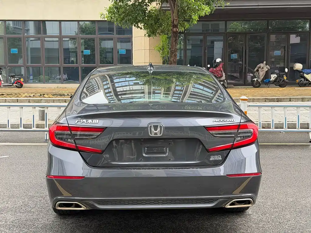 Honda Accord — миниатюра 13
