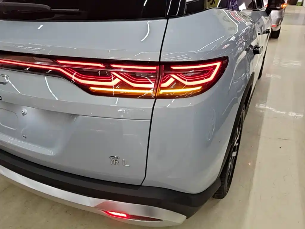 BYD L DM-i — миниатюра 8
