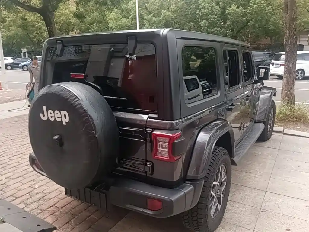 Jeep Wrangler — миниатюра 7