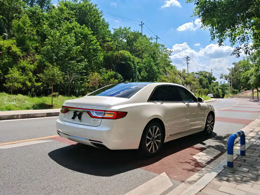 Lincoln Continental 2.0T 2WD Premium Edition, фото 9