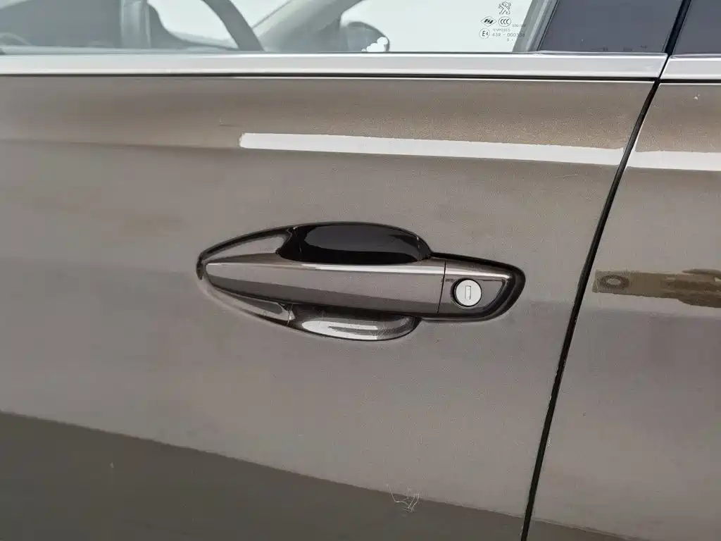 Peugeot 408 — миниатюра 18