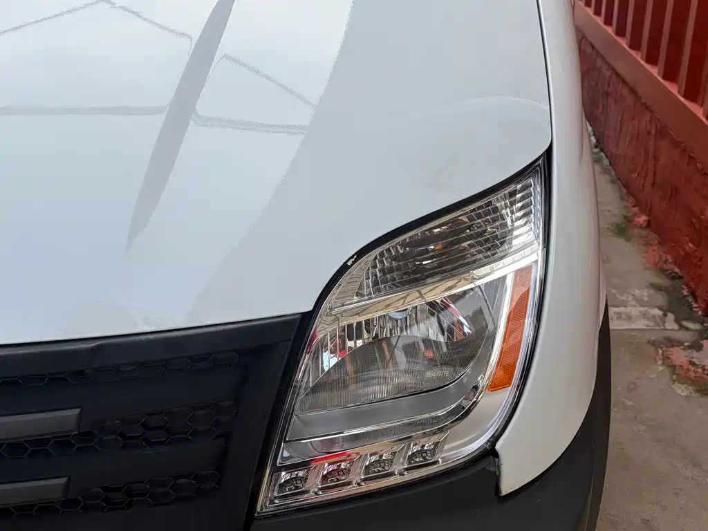 SAIC MAXUS XINTU V80