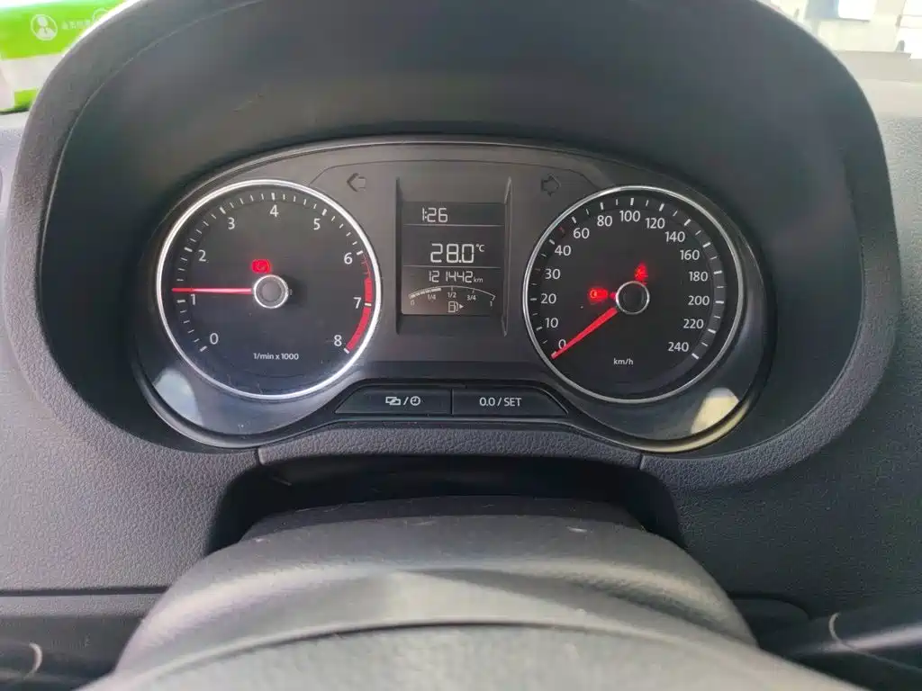Volkswagen Polo — миниатюра 13