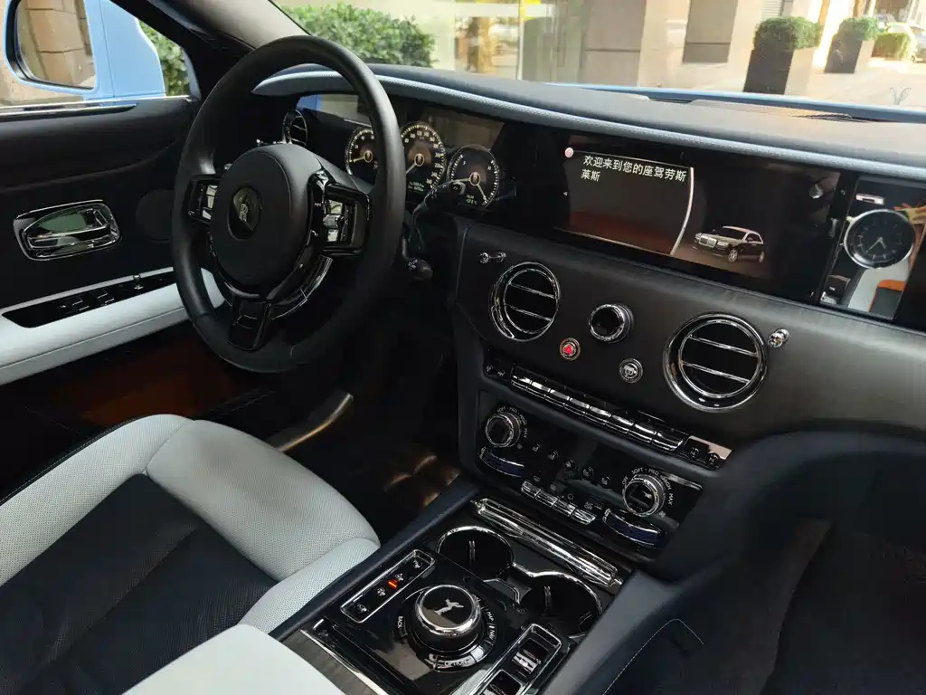 Rolls-Royce Ghost — миниатюра 9