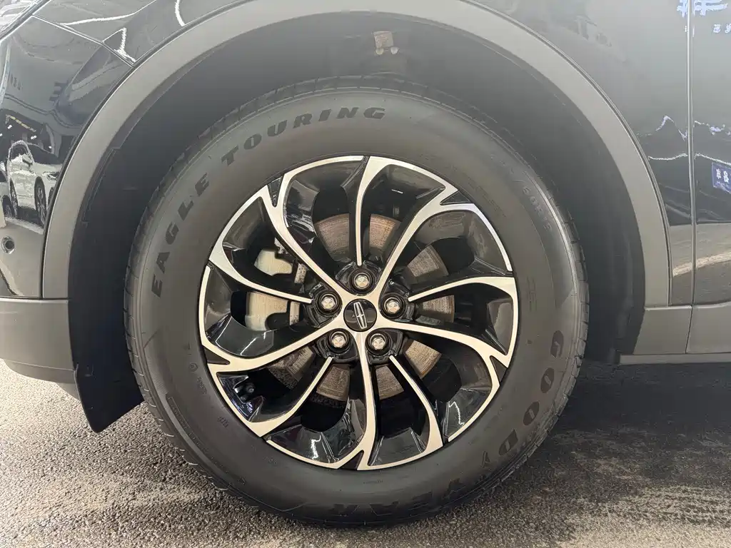 Lincoln Nautilus 2023 2.0T Premium