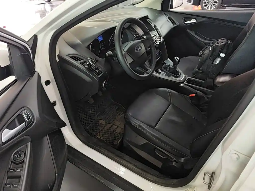 Ford Focus — миниатюра 21