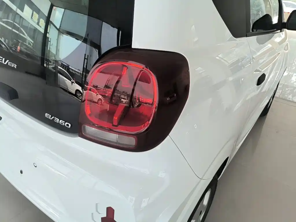 Roewe Clever — миниатюра 8