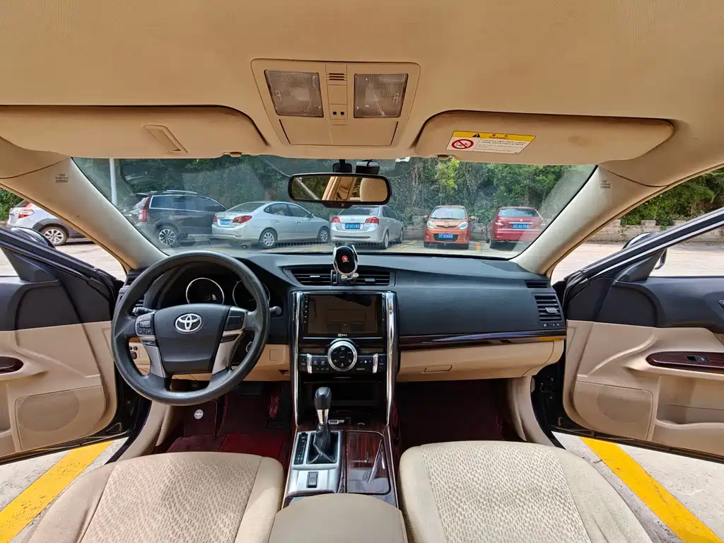 Toyota Reiz — миниатюра 10