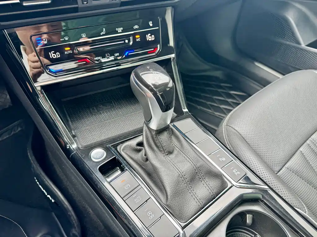 Volkswagen Passat — миниатюра 10