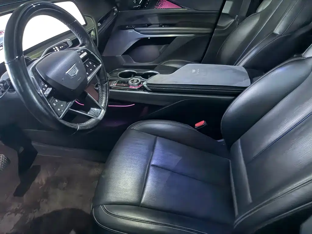 Cadillac Lyriq — миниатюра 7
