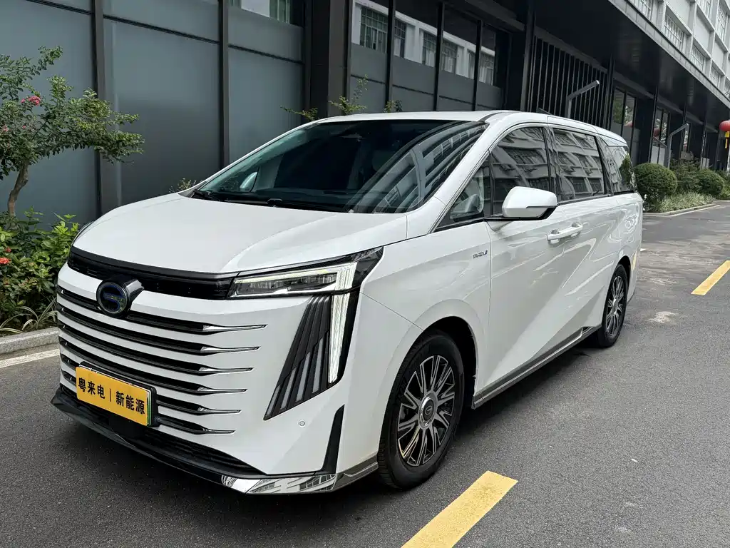 2023 GAC Trumpchi E9 - zdjęcie 1 z 14