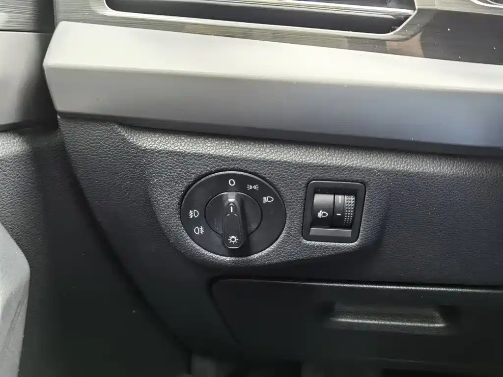 Volkswagen Lavida — миниатюра 21