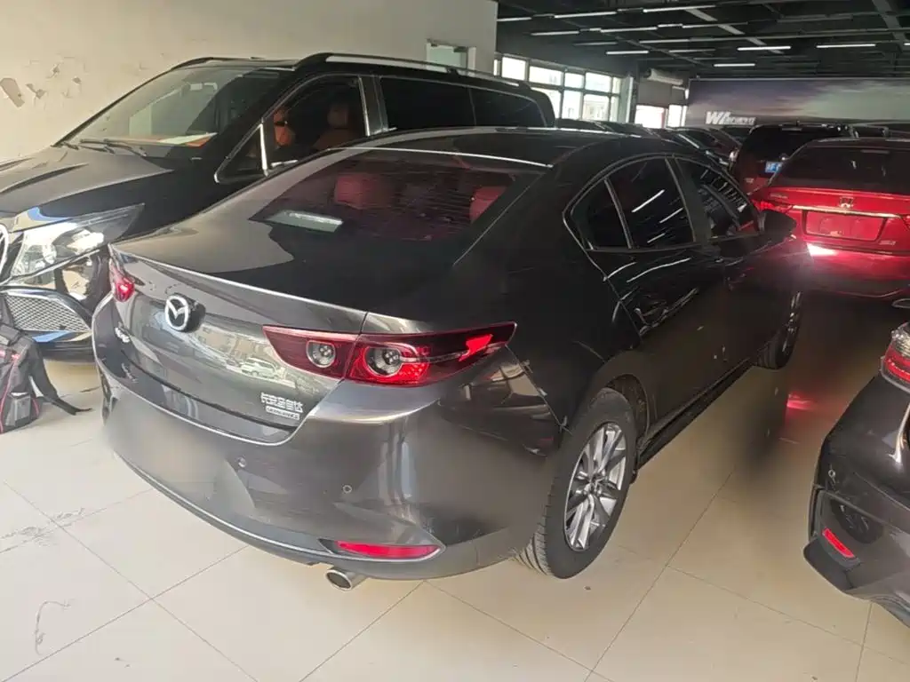 Mazda 3 Axela — миниатюра 7