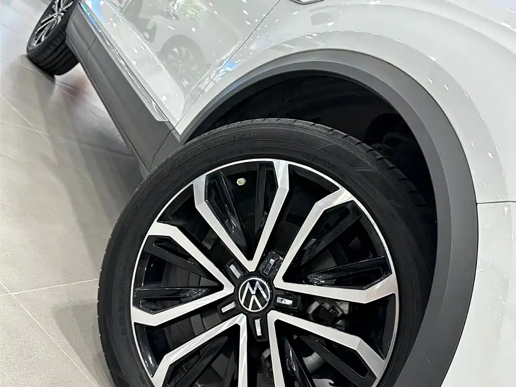 Volkswagen T-Roc — миниатюра 27