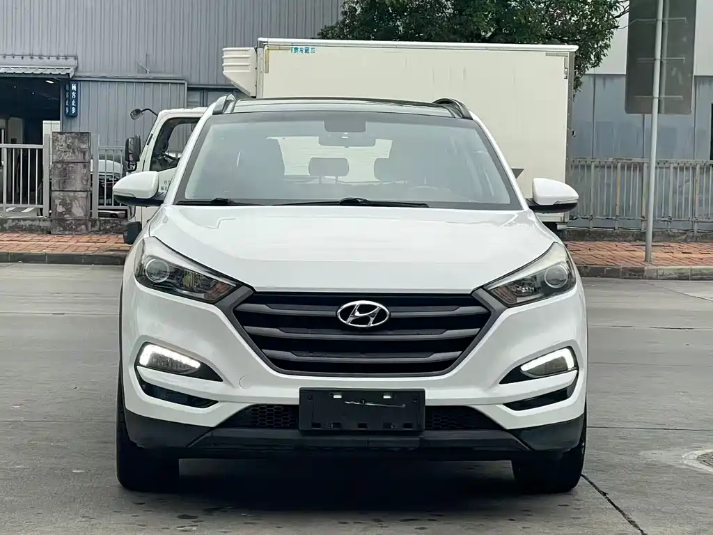 Hyundai Tucson - фото 2