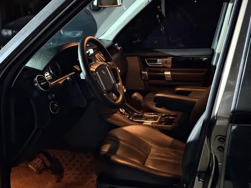 Land Rover Discovery — миниатюра 5