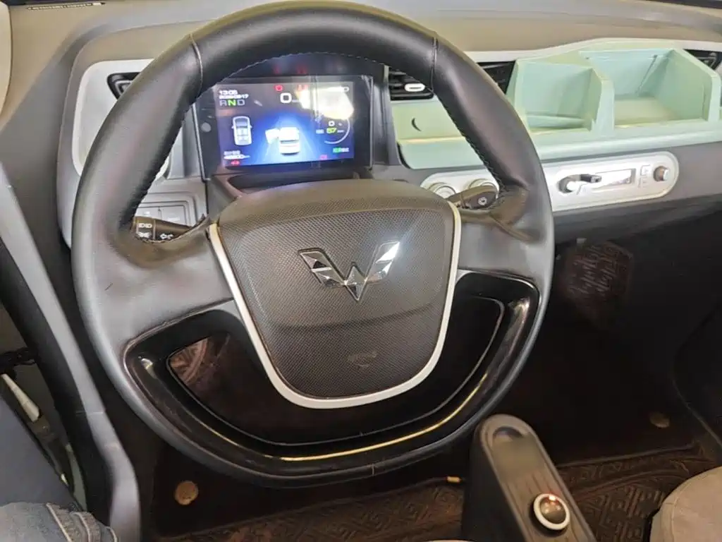 Wuling MINIEV — миниатюра 11