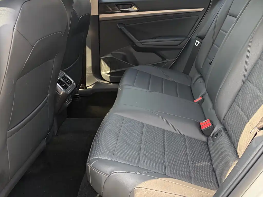 Volkswagen Lavida 2018 1.5L AT Comfort V