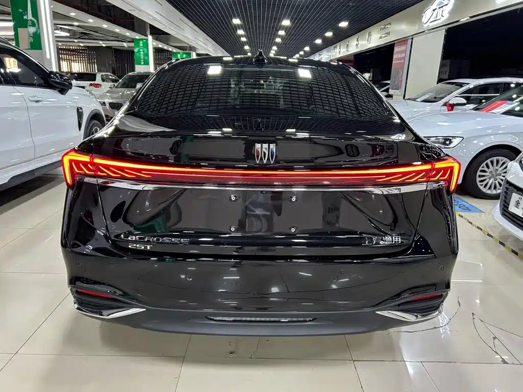 Buick LaCrosse — миниатюра 5