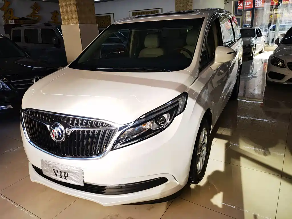 Buick GL8 2017