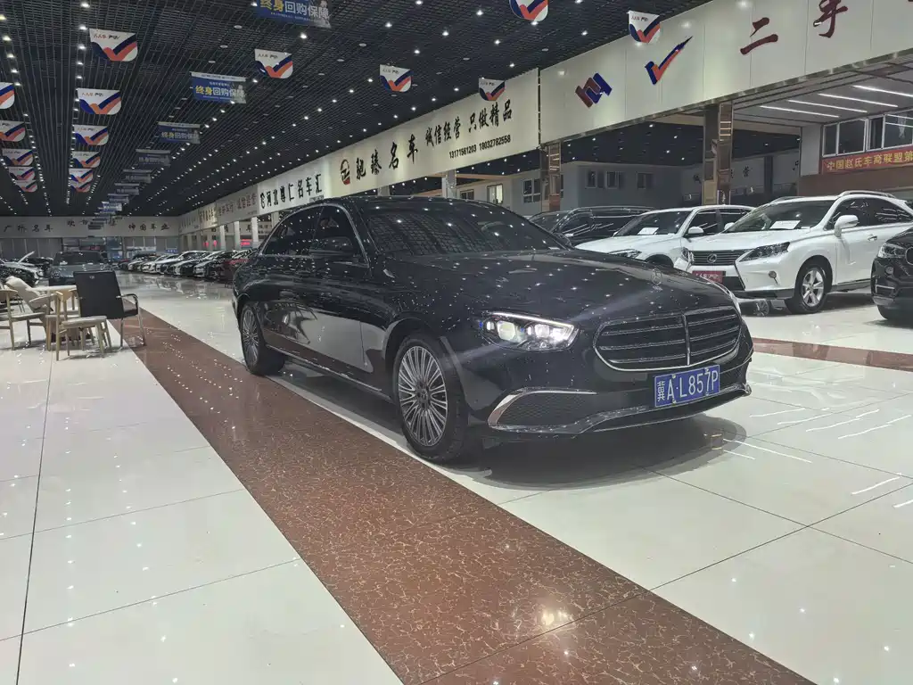 MERCEDES-BENZ E CLASS