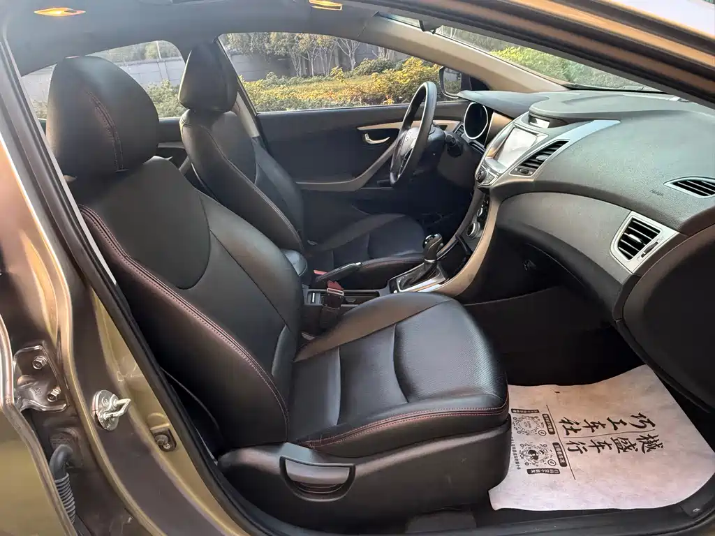 Hyundai Elantra Langdong — миниатюра 18