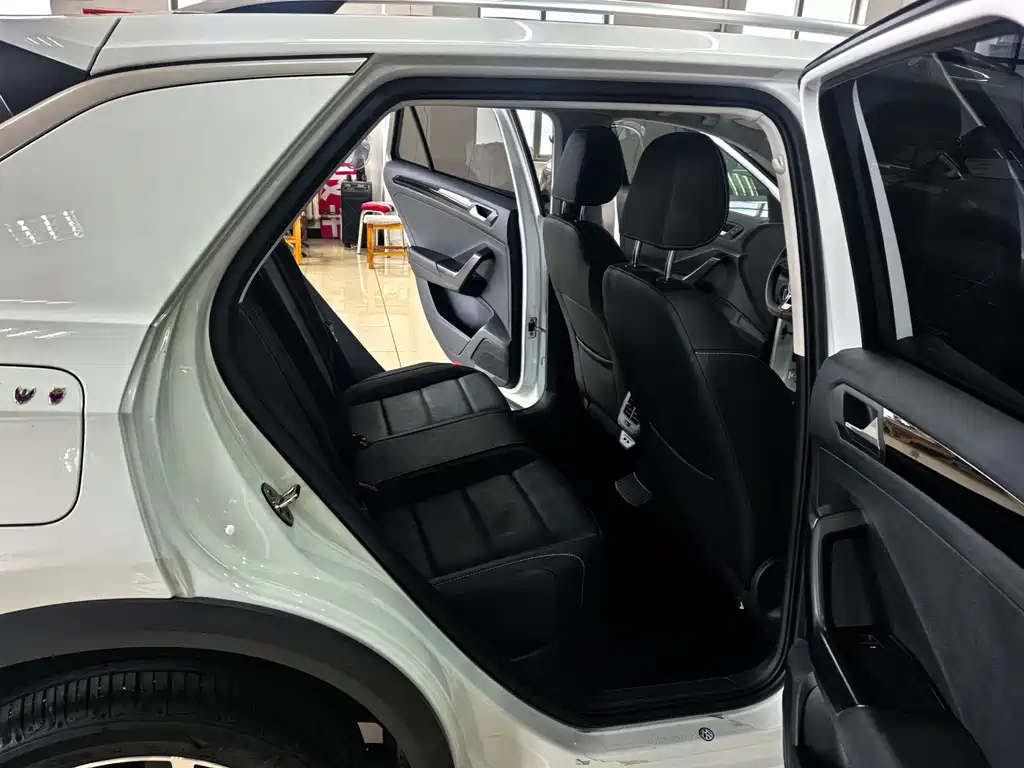 VOLKSWAGEN T ROC EXPLORING SONGS