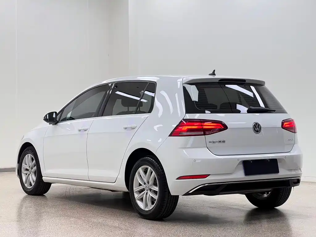 Volkswagen Golf — миниатюра 6