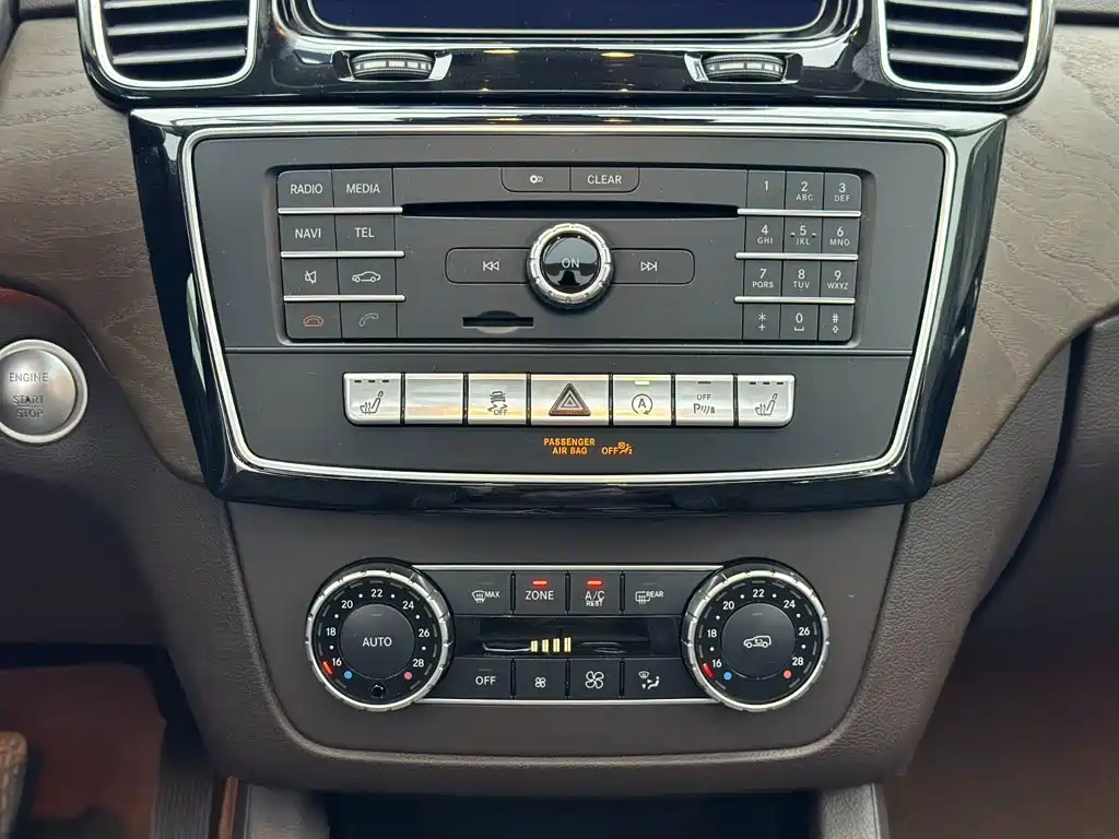 Mercedes-Benz GLE (Import) — миниатюра 13