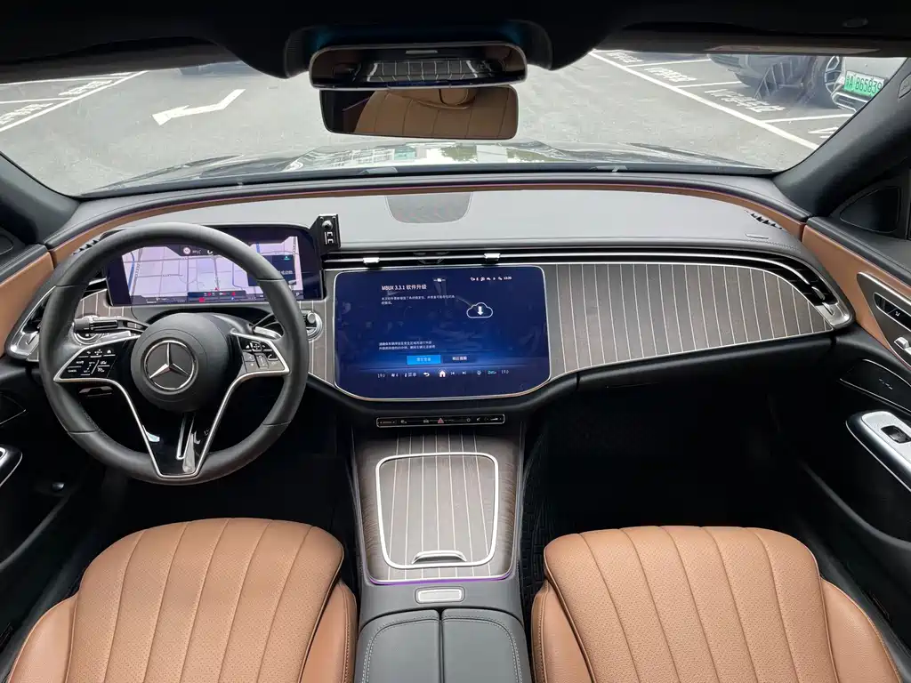Mercedes-Benz E-Class — миниатюра 8