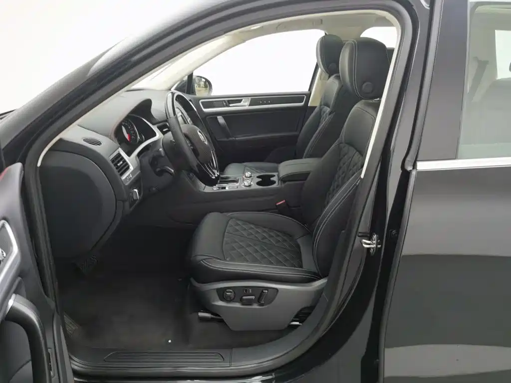 Volkswagen Touareg — миниатюра 10
