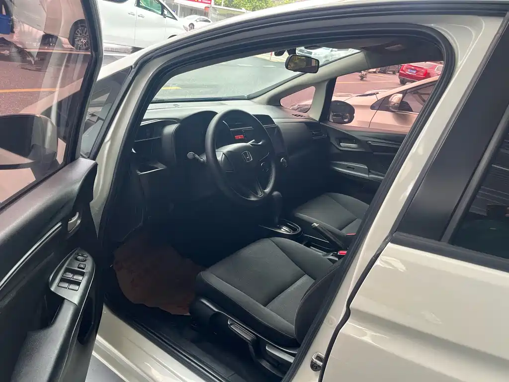 Honda Fit — миниатюра 2