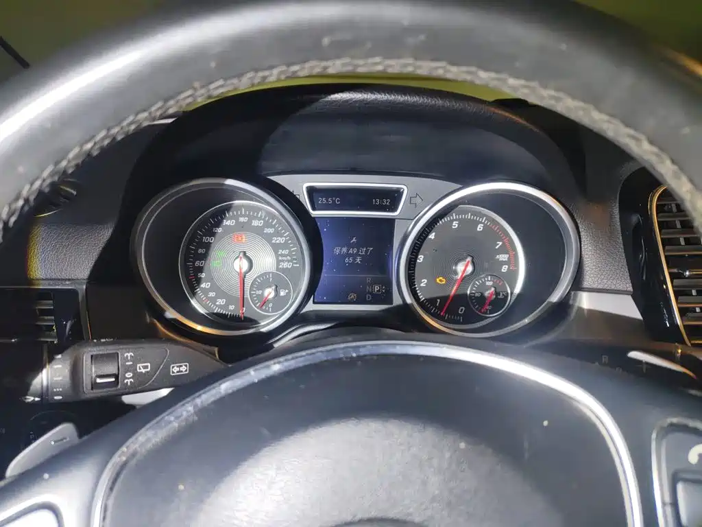Mercedes-Benz GLE (Import) — миниатюра 12