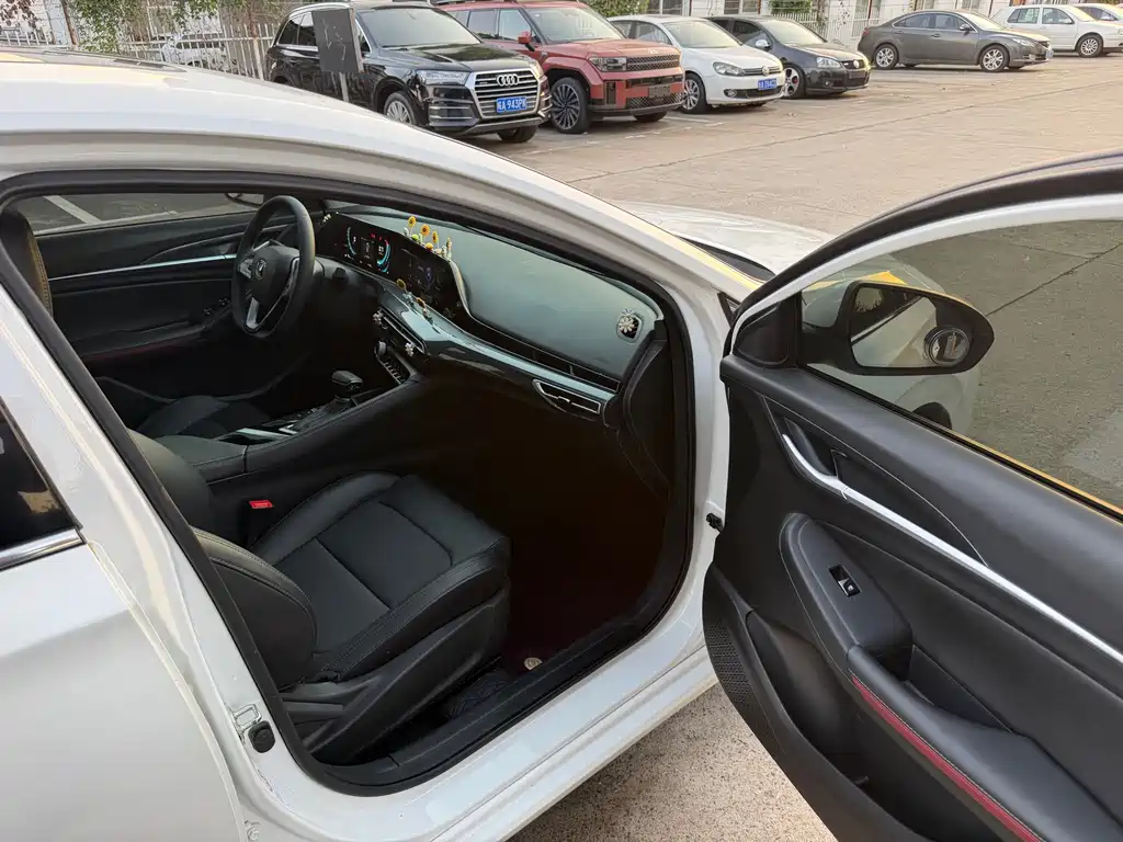 Changan Eado — миниатюра 6