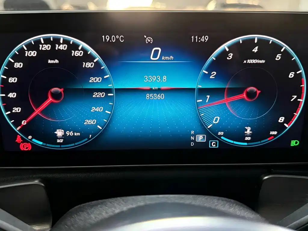 Mercedes-Benz GLB — миниатюра 15