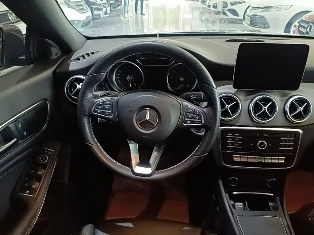 Mercedes-Benz CLA (Import) — миниатюра 11