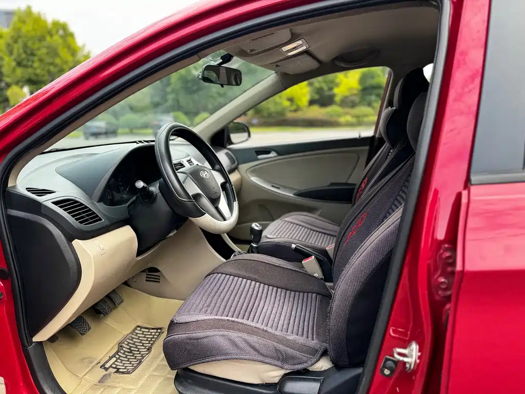 Hyundai Verna — миниатюра 4