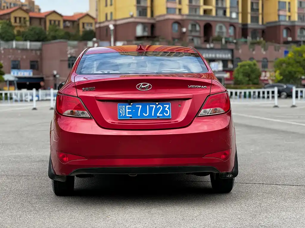 Hyundai Verna — миниатюра 8